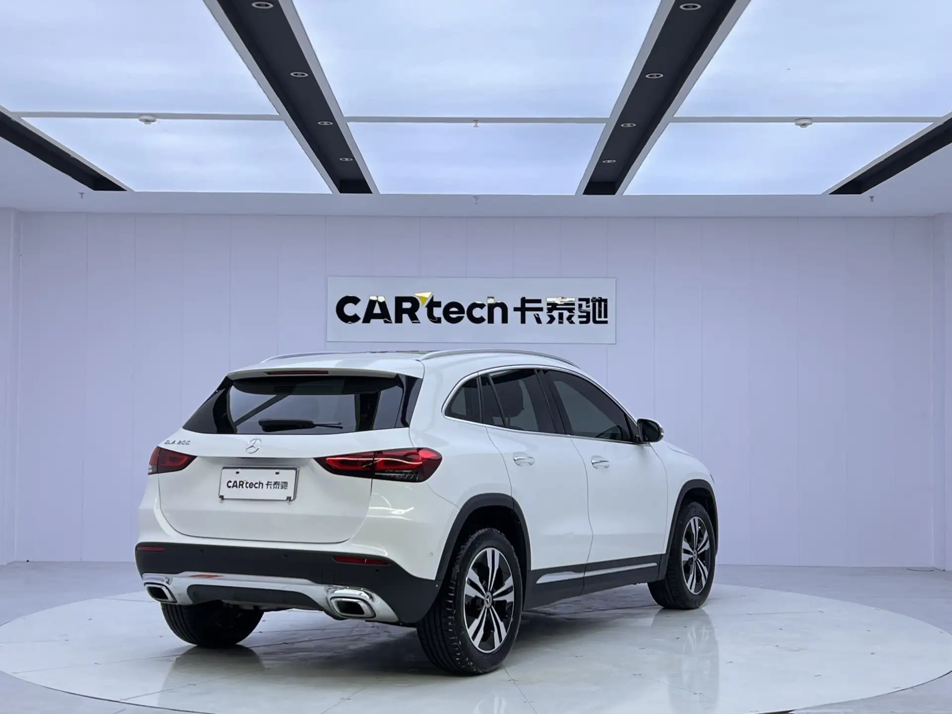 Mercedes-Benz GLA 200, 2020 все фото