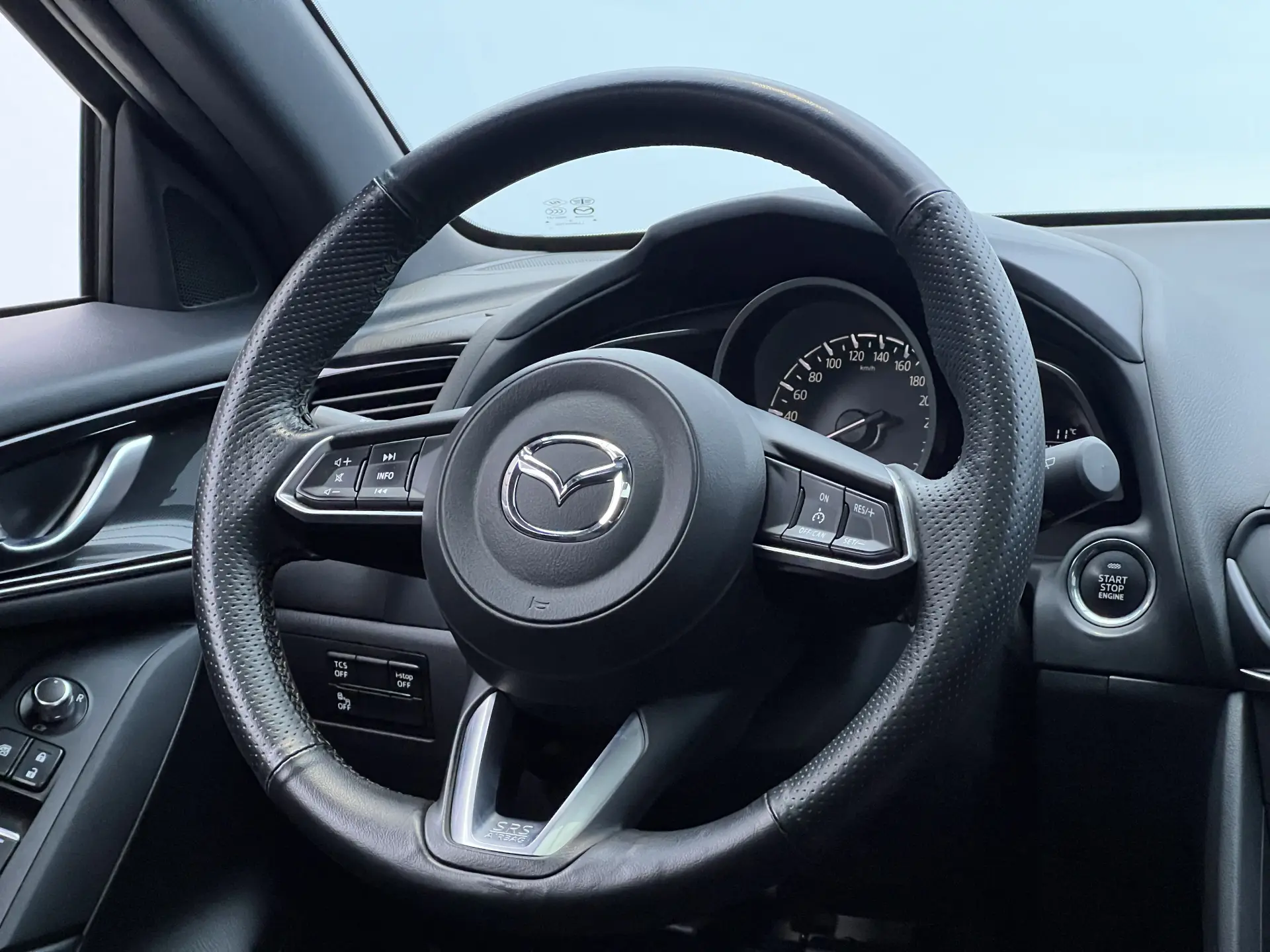 Mazda CX-4, 2023 26