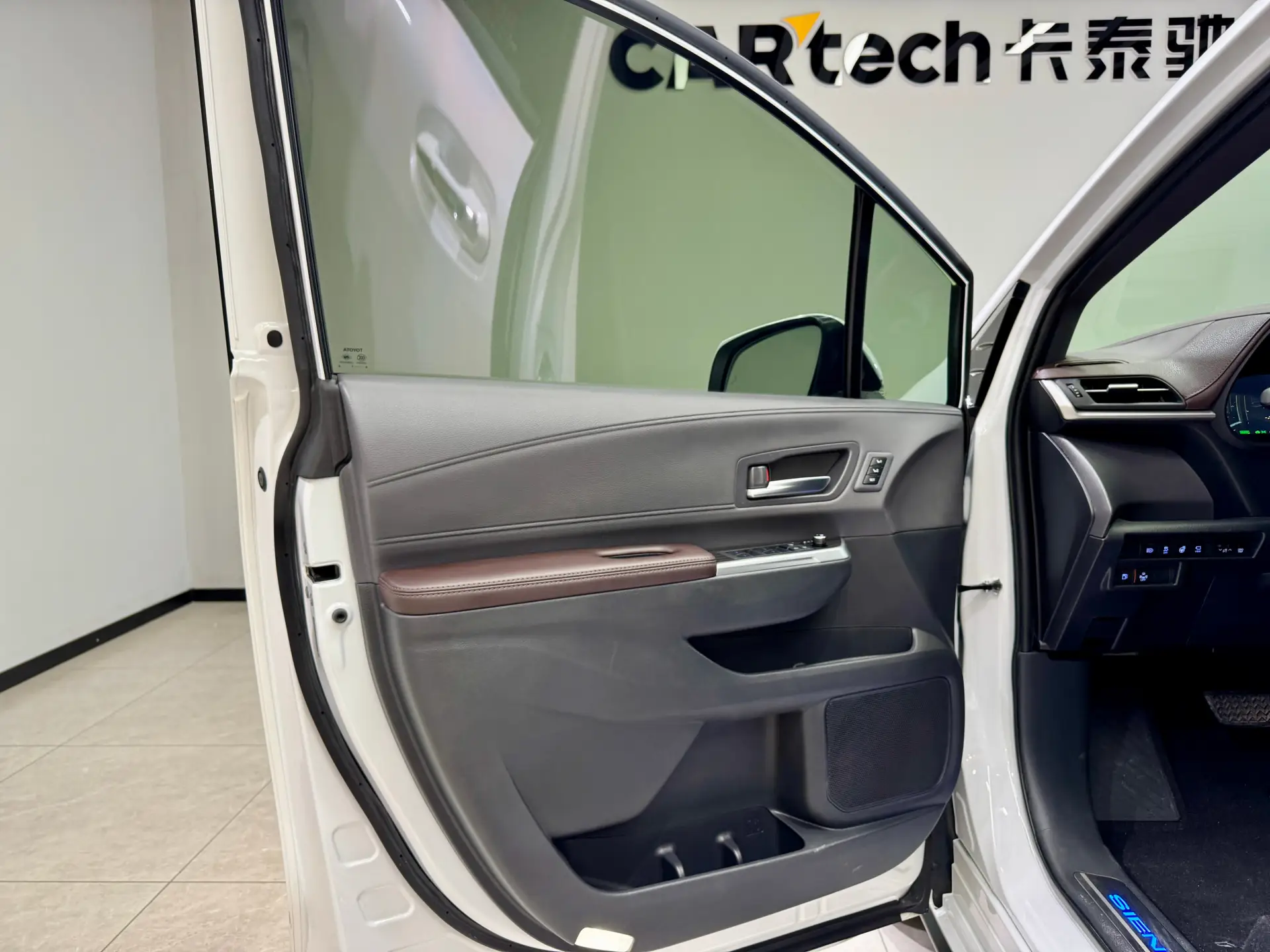 Toyota Sienna, 2023 12
