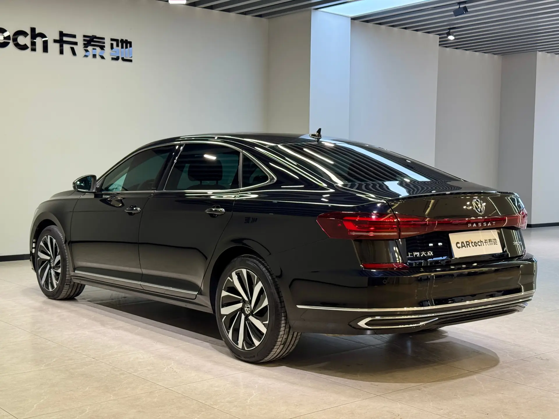 Volkswagen Passat, 2025 4