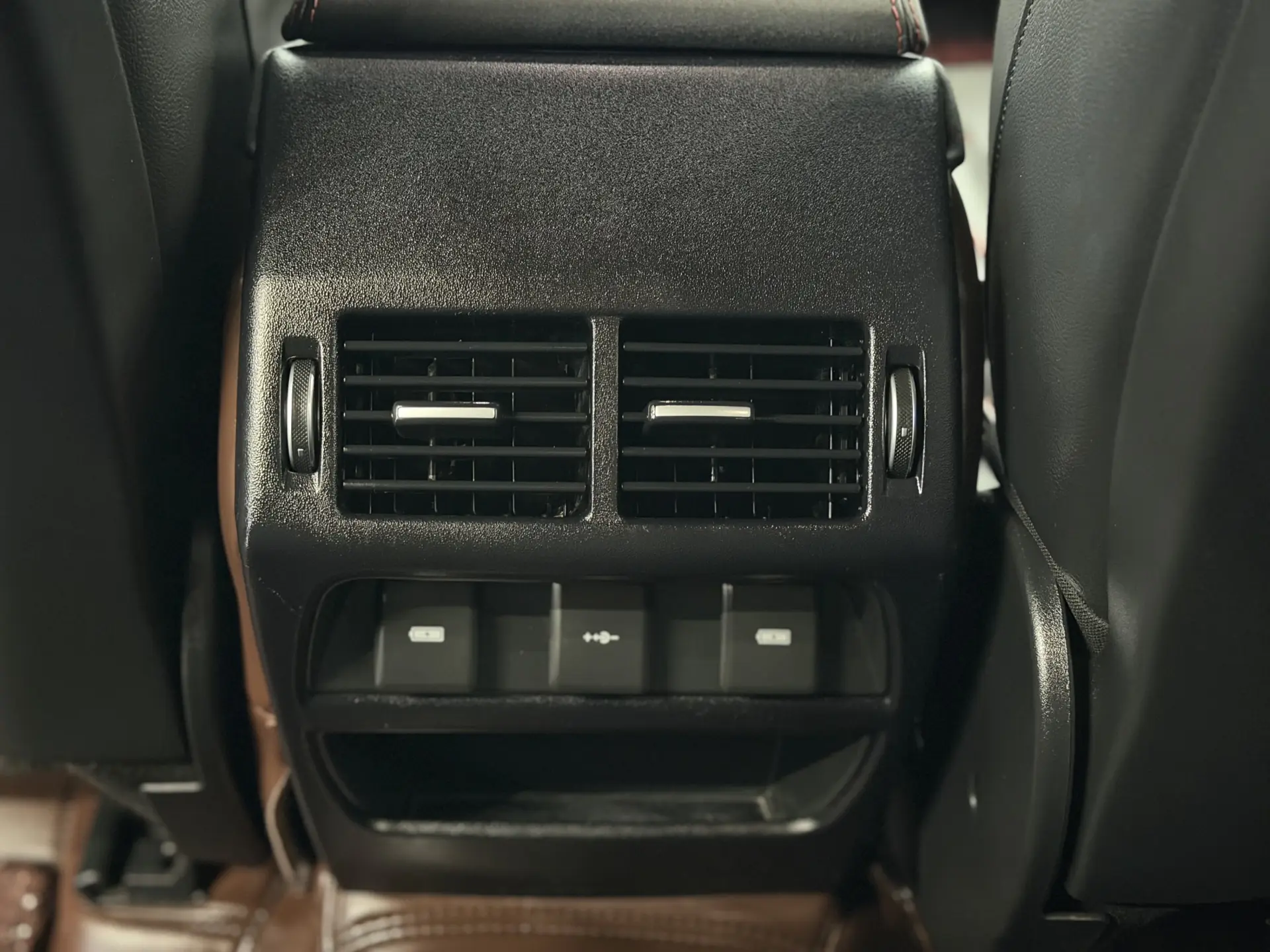 Land Rover Discovery Sport, 2023 32