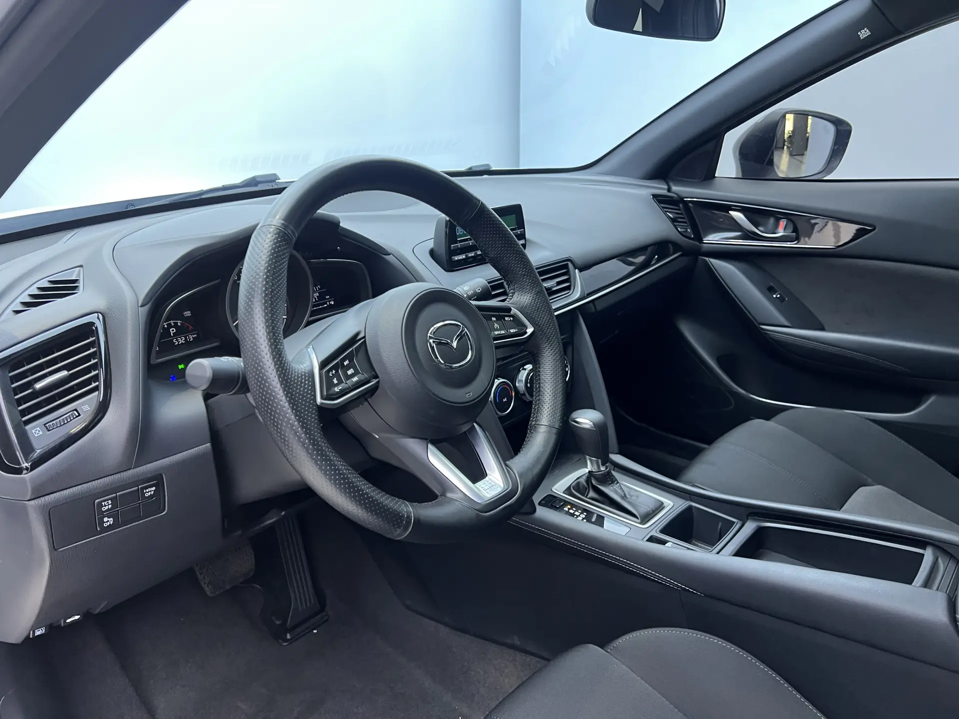 Mazda CX-4, 2023 9