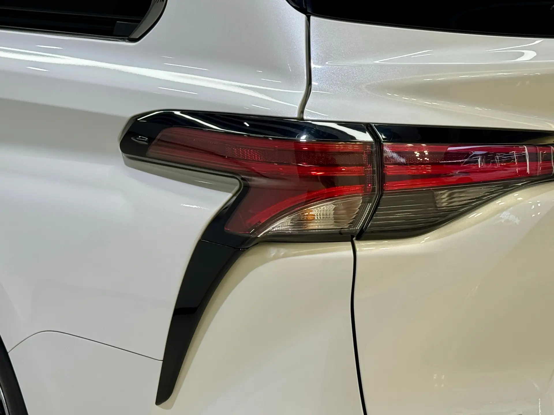 Toyota Sienna, 2023 11