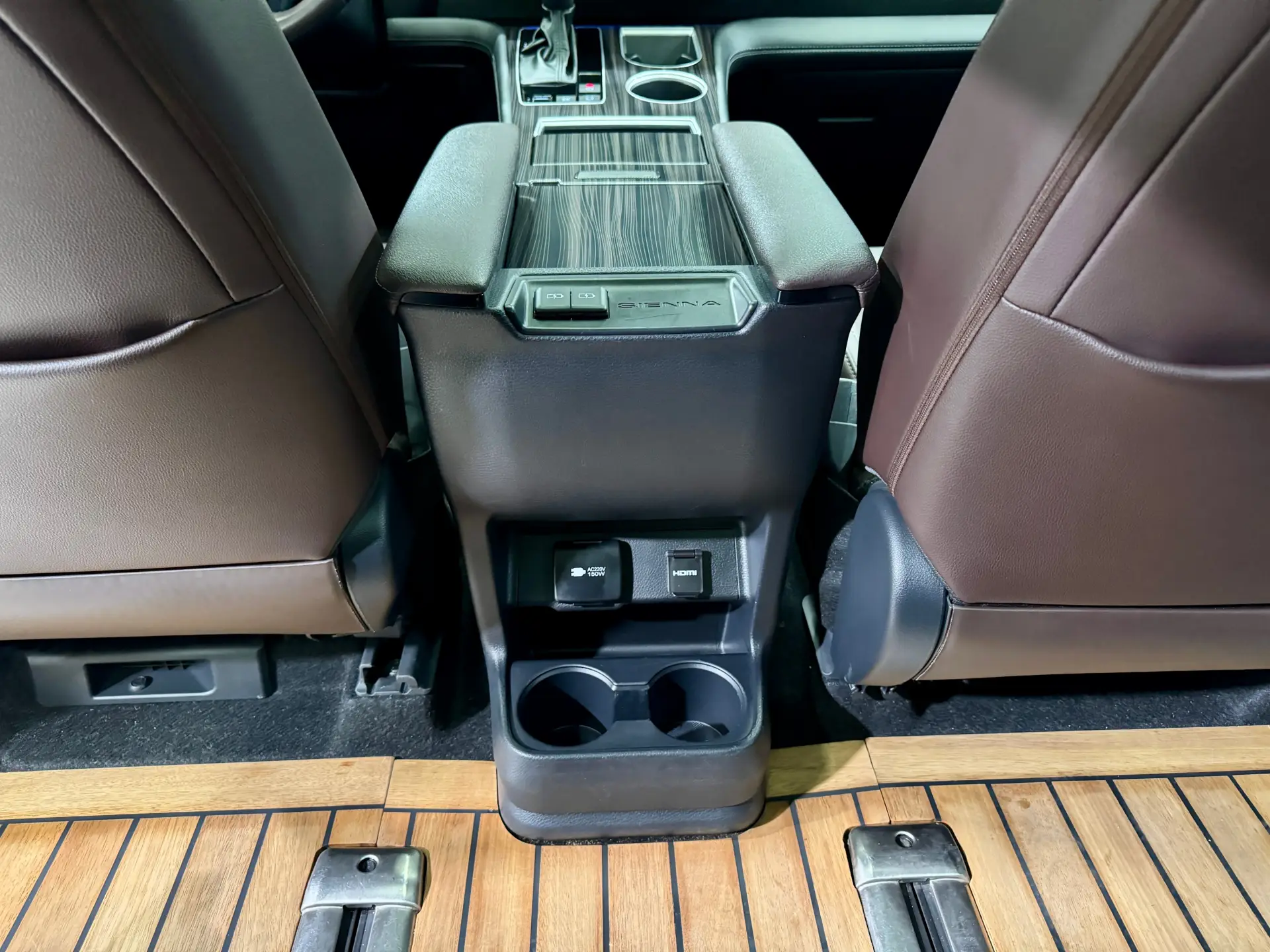 Toyota Sienna, 2023 26