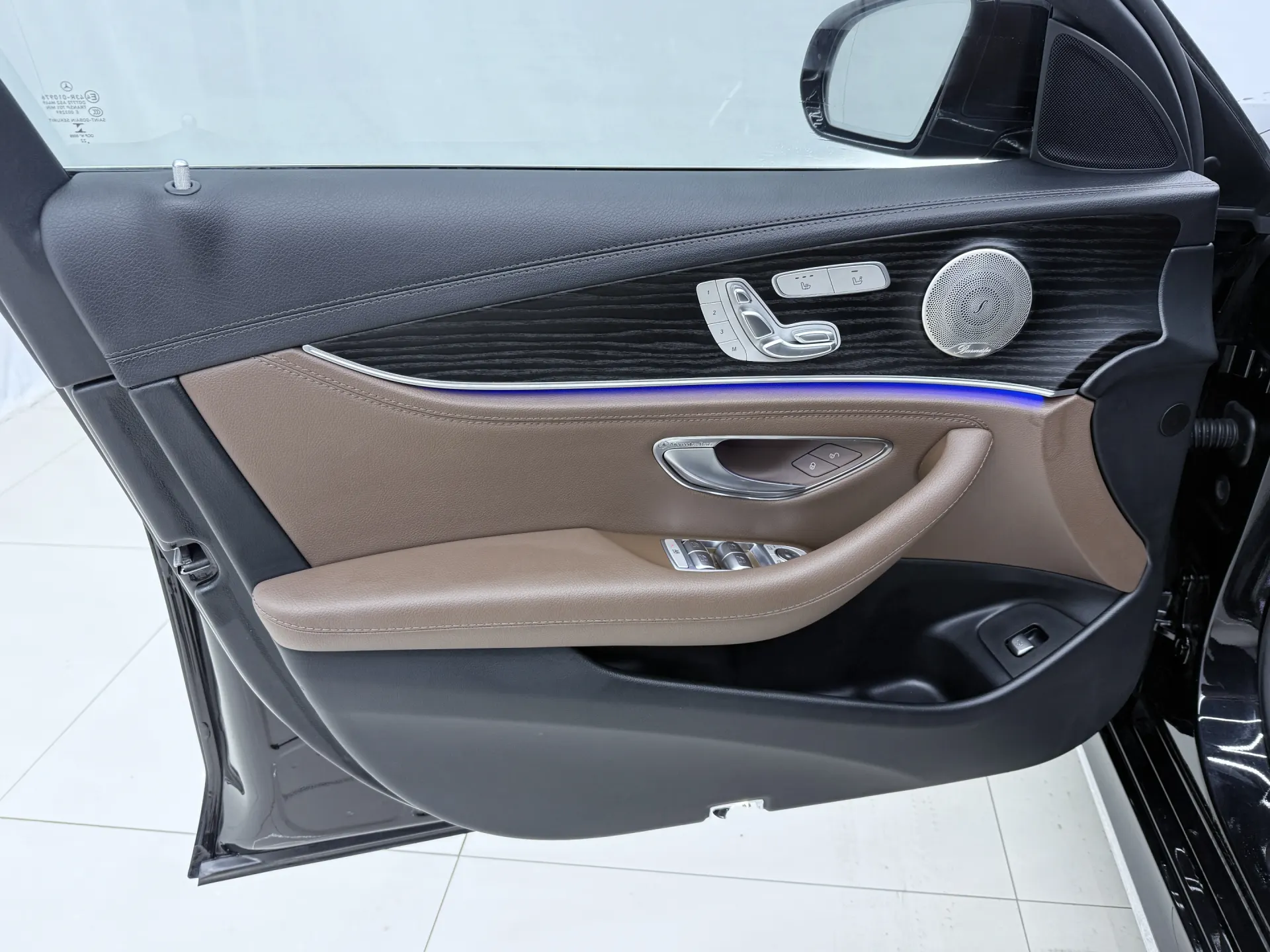 Mercedes-Benz E 300 L, 2022 10