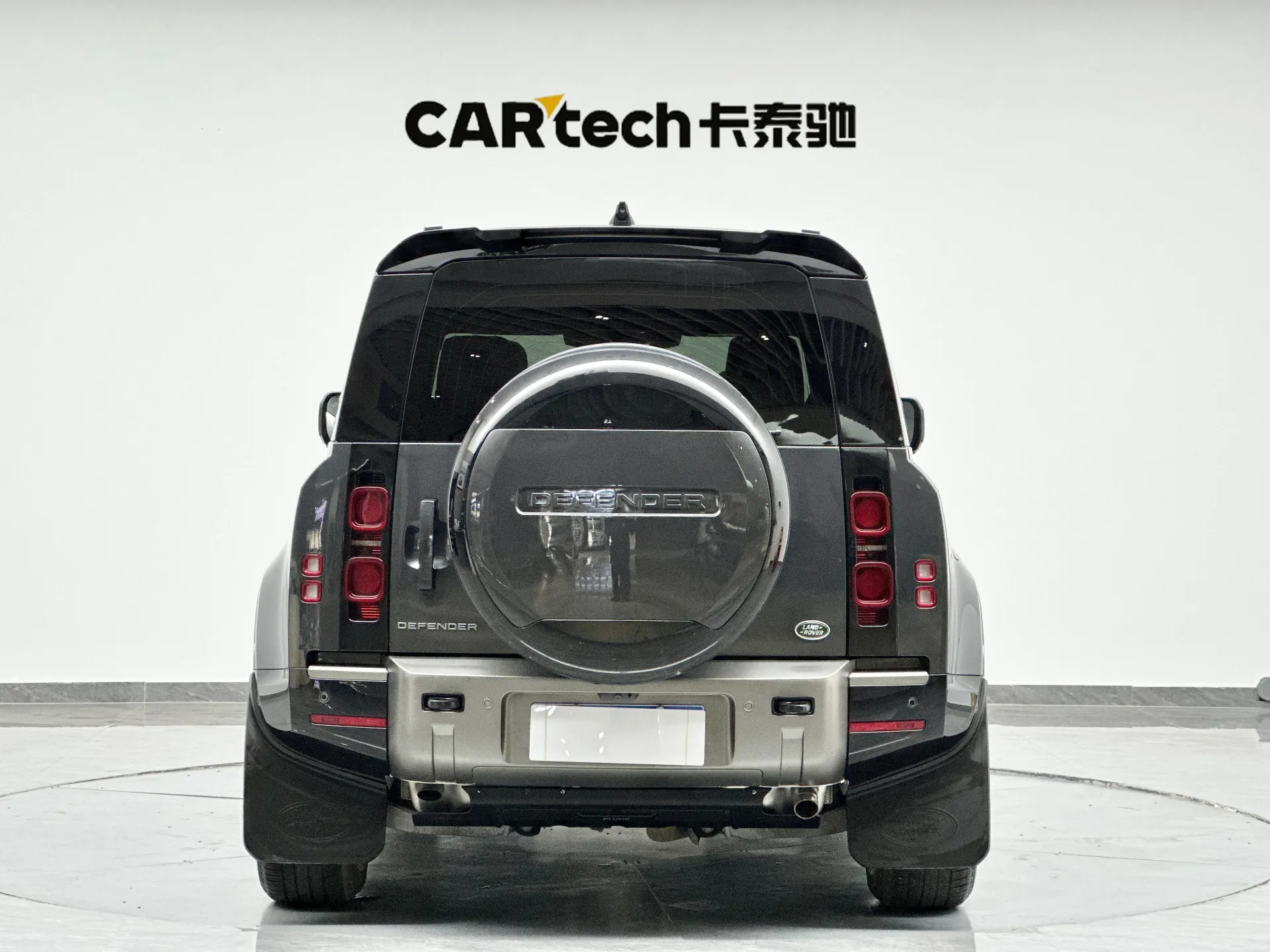 Land Rover Defender, 2024 7