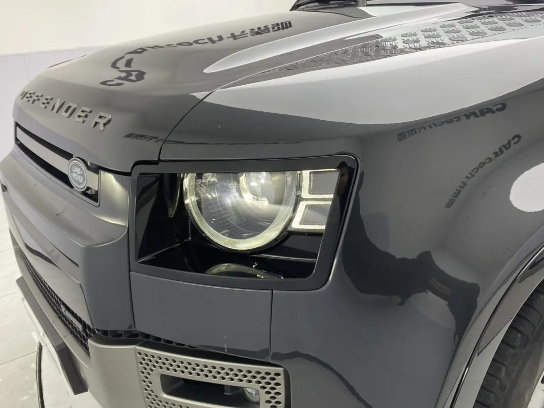 Land Rover Defender, 2023 9