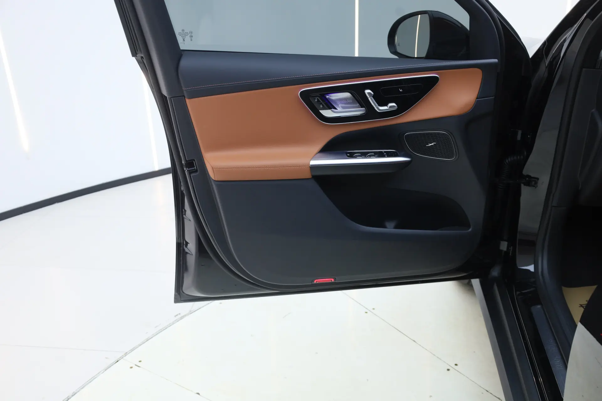 Mercedes-Benz GLC 260 L, 2026 18