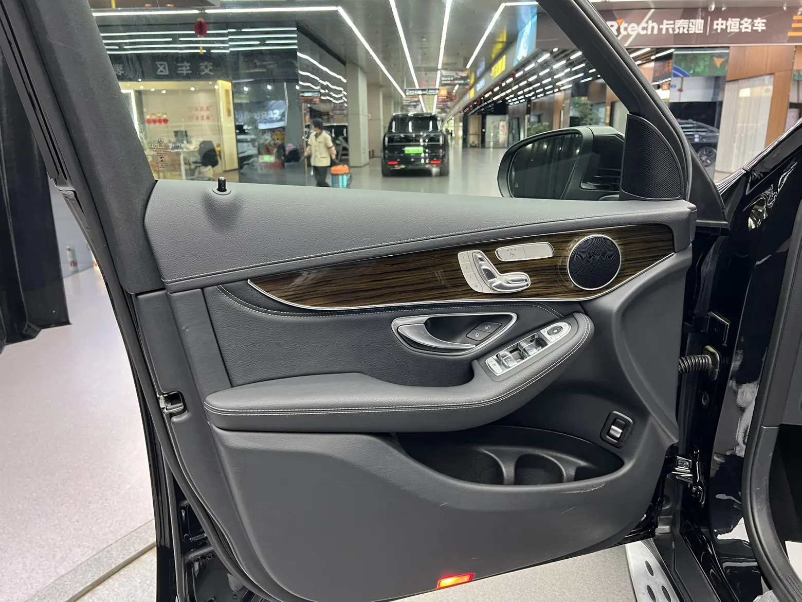 Mercedes-Benz GLC 260 L, 2019 15