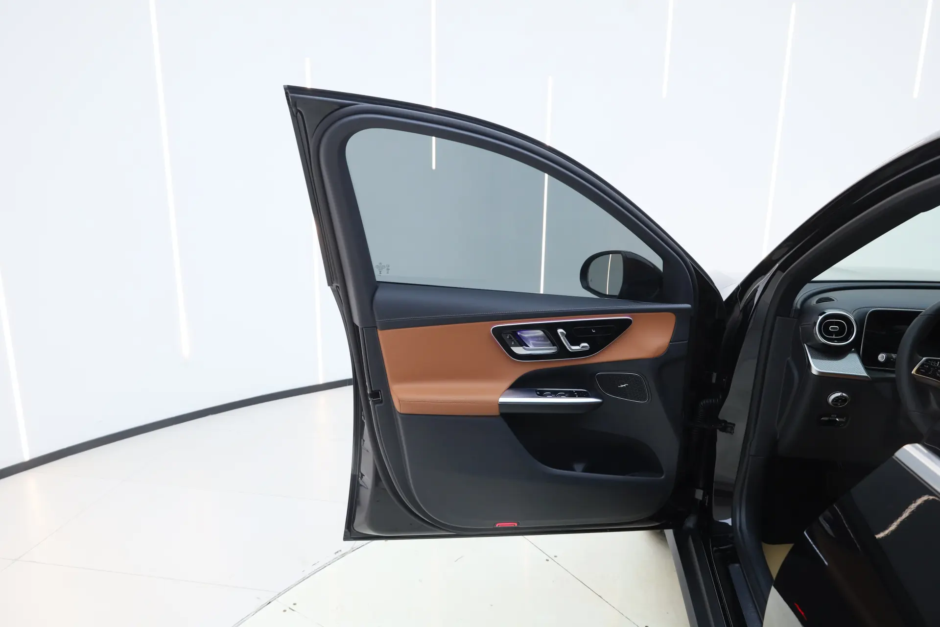 Mercedes-Benz GLC 260 L, 2026 30
