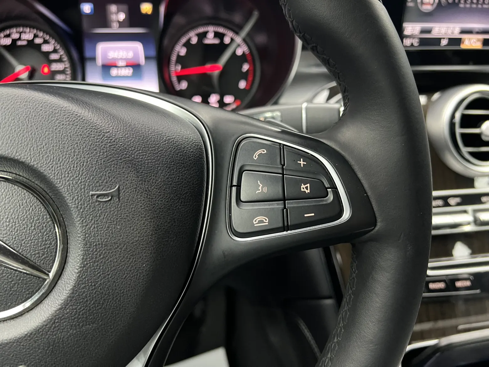 Mercedes-Benz GLC 260 L, 2019 13