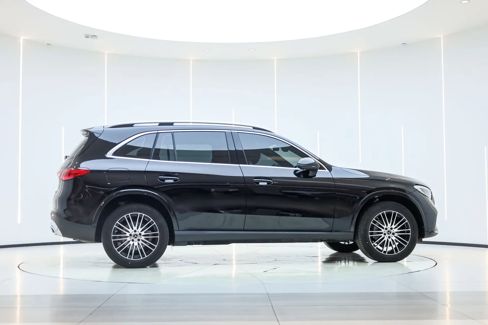 Mercedes-Benz GLC 260 L, 2026 4