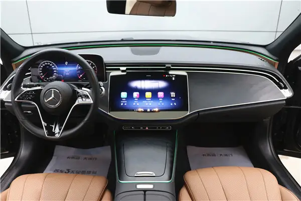 Mercedes-Benz E 300, 2024 4