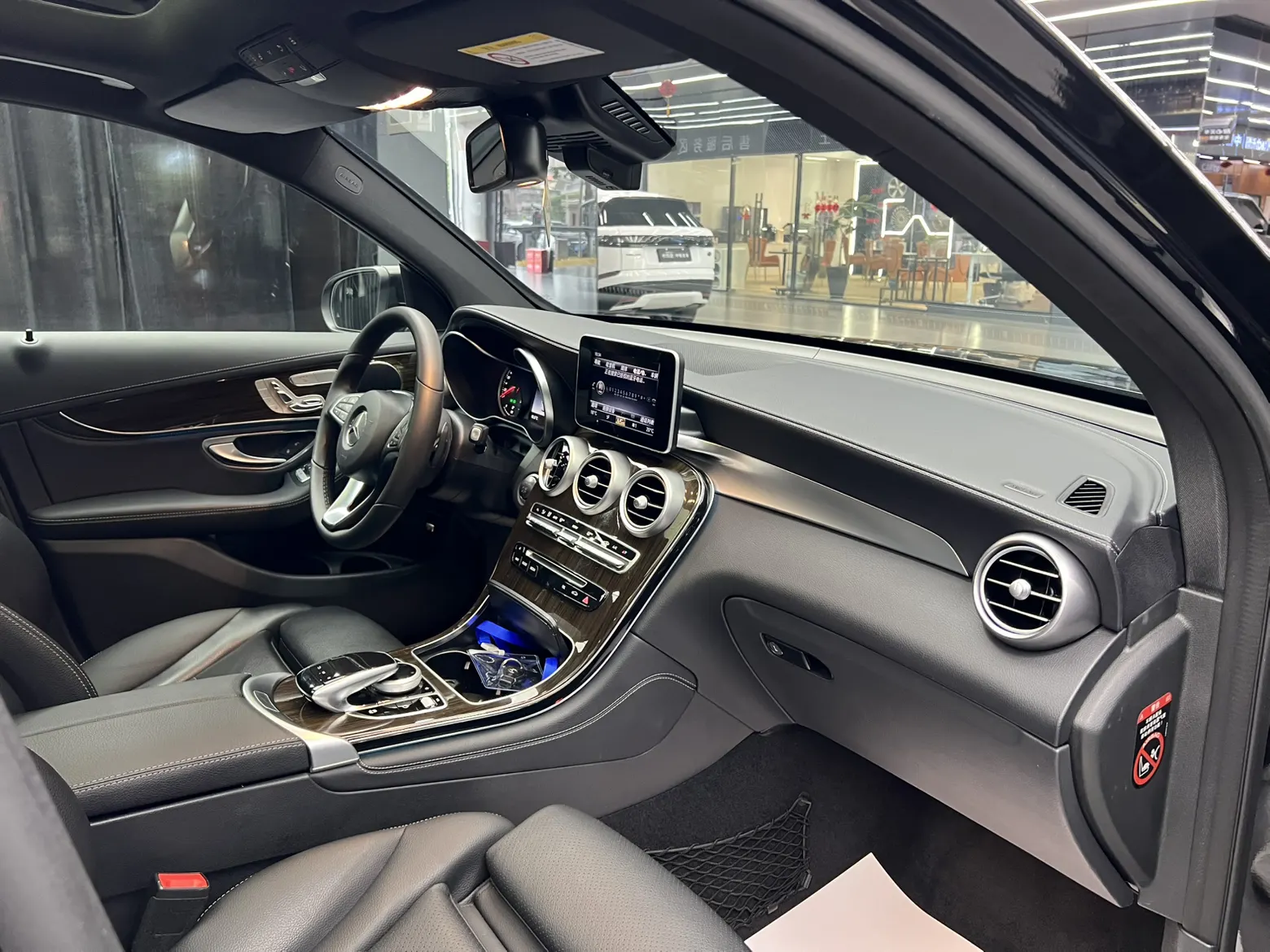 Mercedes-Benz GLC 260 L, 2019 16