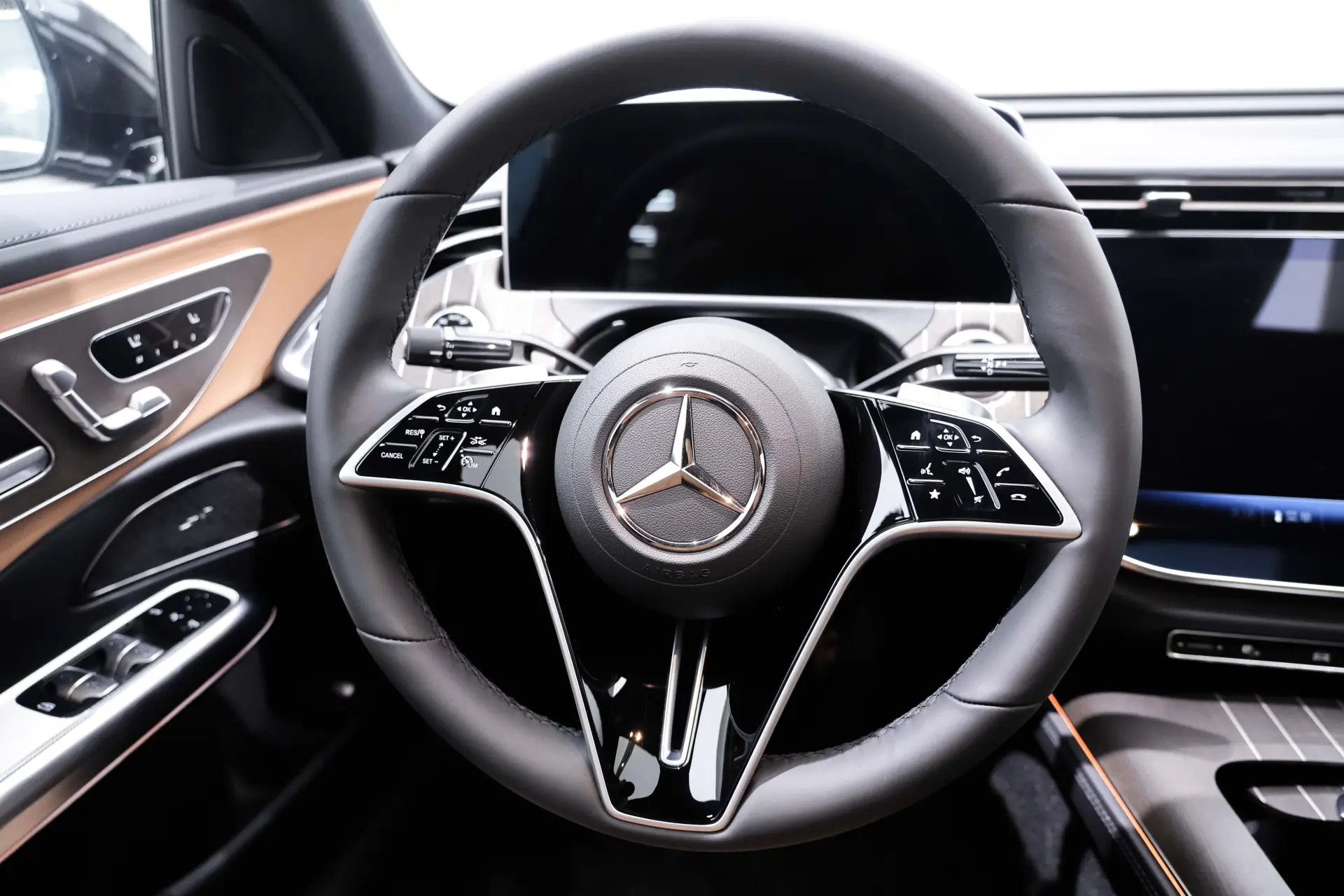 Mercedes-Benz E 300 L, 2025 16