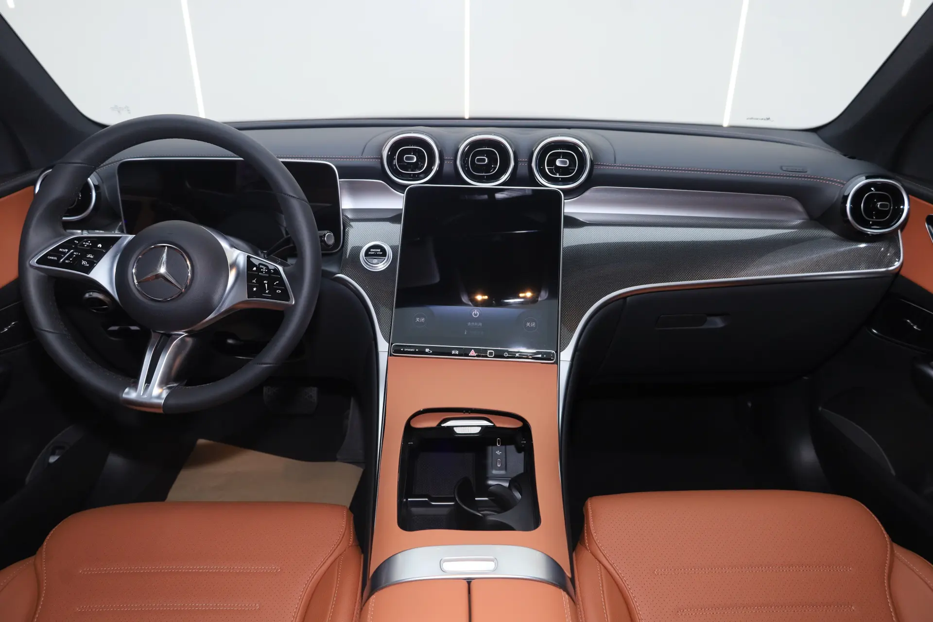 Mercedes-Benz GLC 260 L, 2026 15