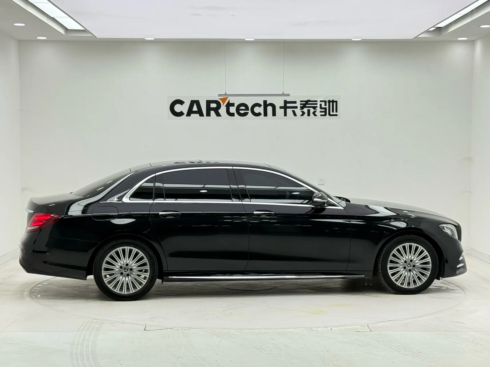 Mercedes-Benz E 300 L, 2017 4