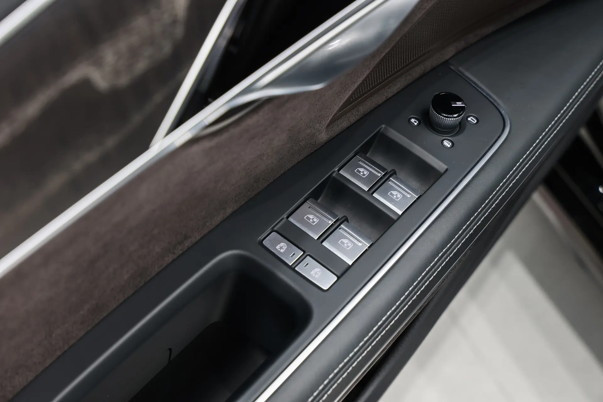 Audi A8L 50 TFSI, 2024 22