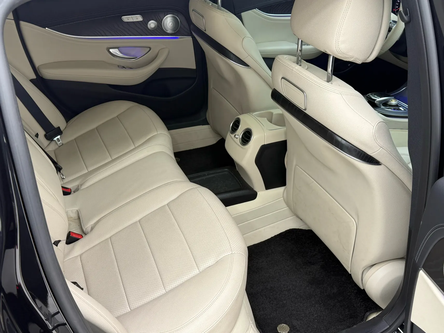 Mercedes-Benz E 300 L, 2017 24