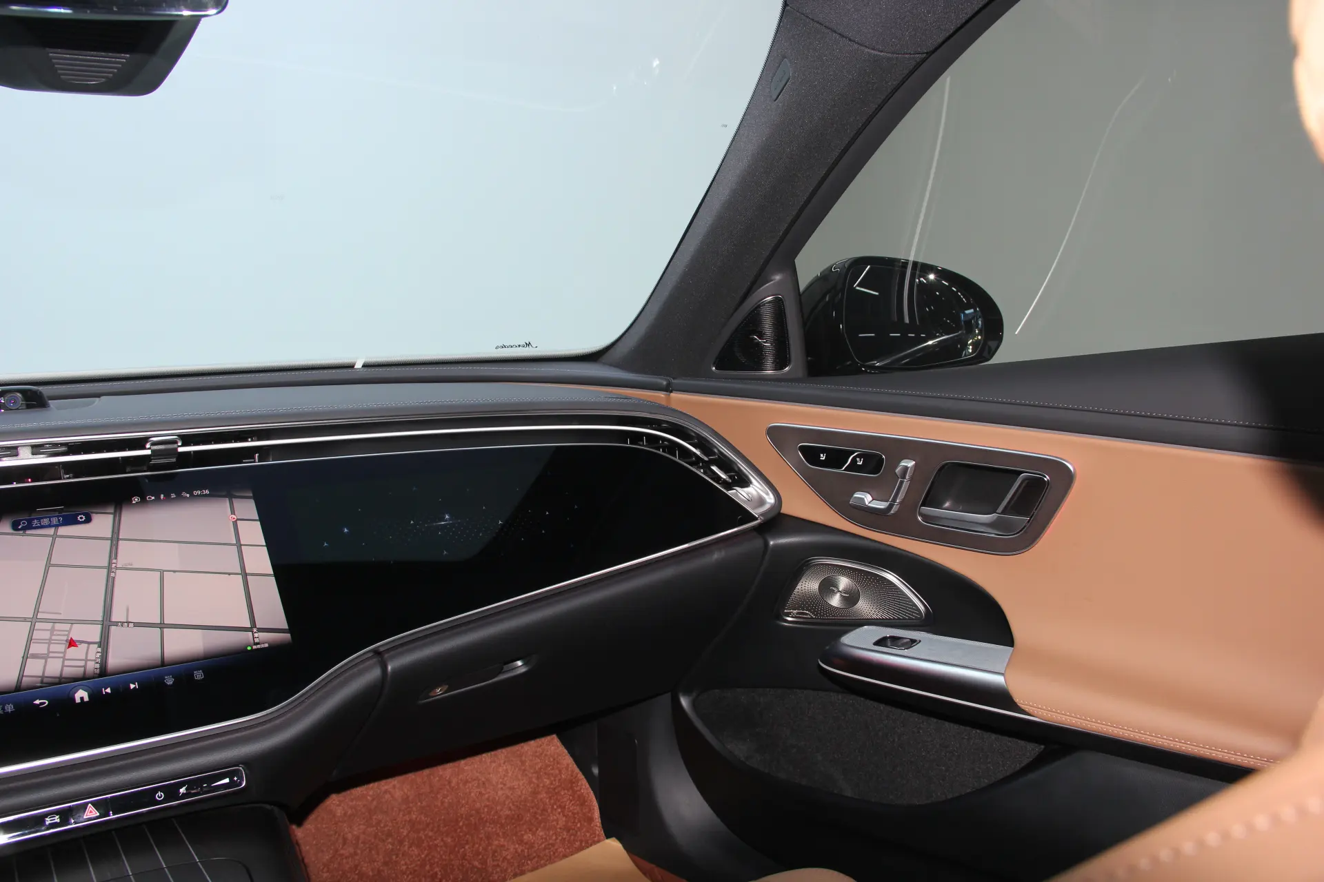 Mercedes-Benz E 300 L, 2025 22