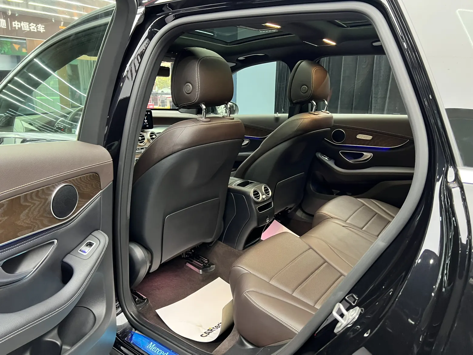 Mercedes-Benz GLC 260 L, 2020 24