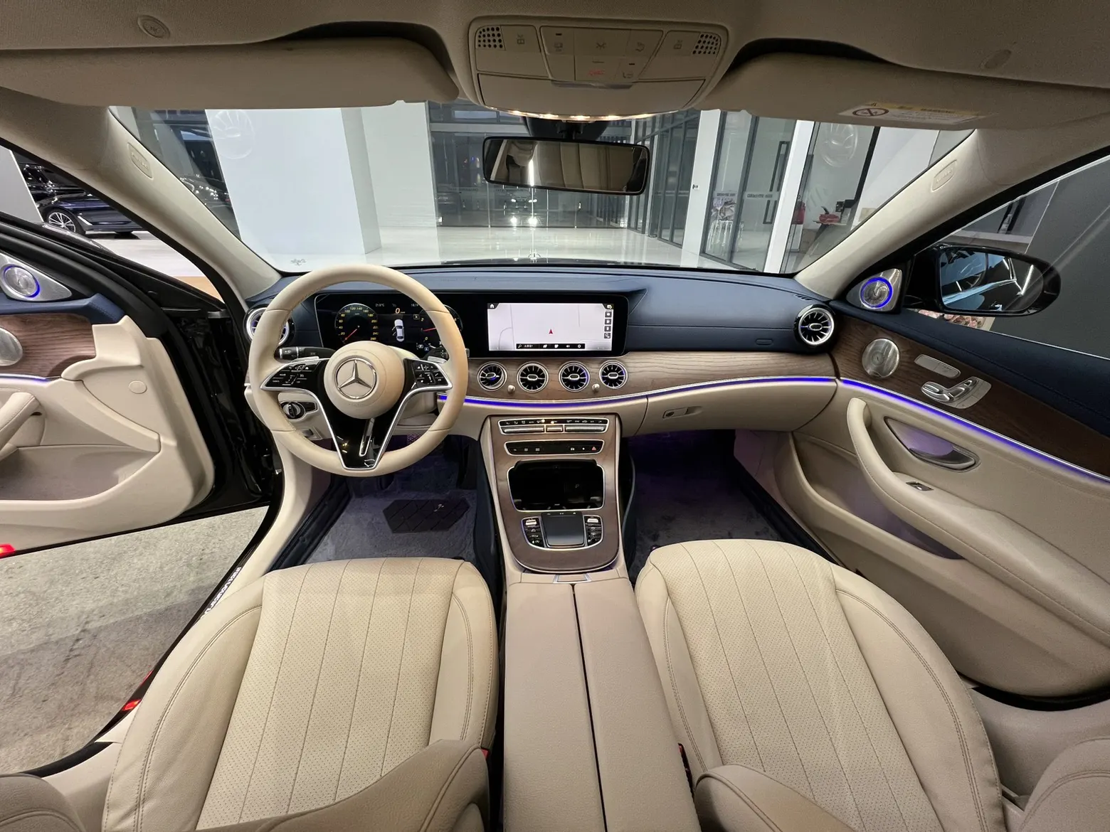Mercedes-Benz E 300 L, 2022 22