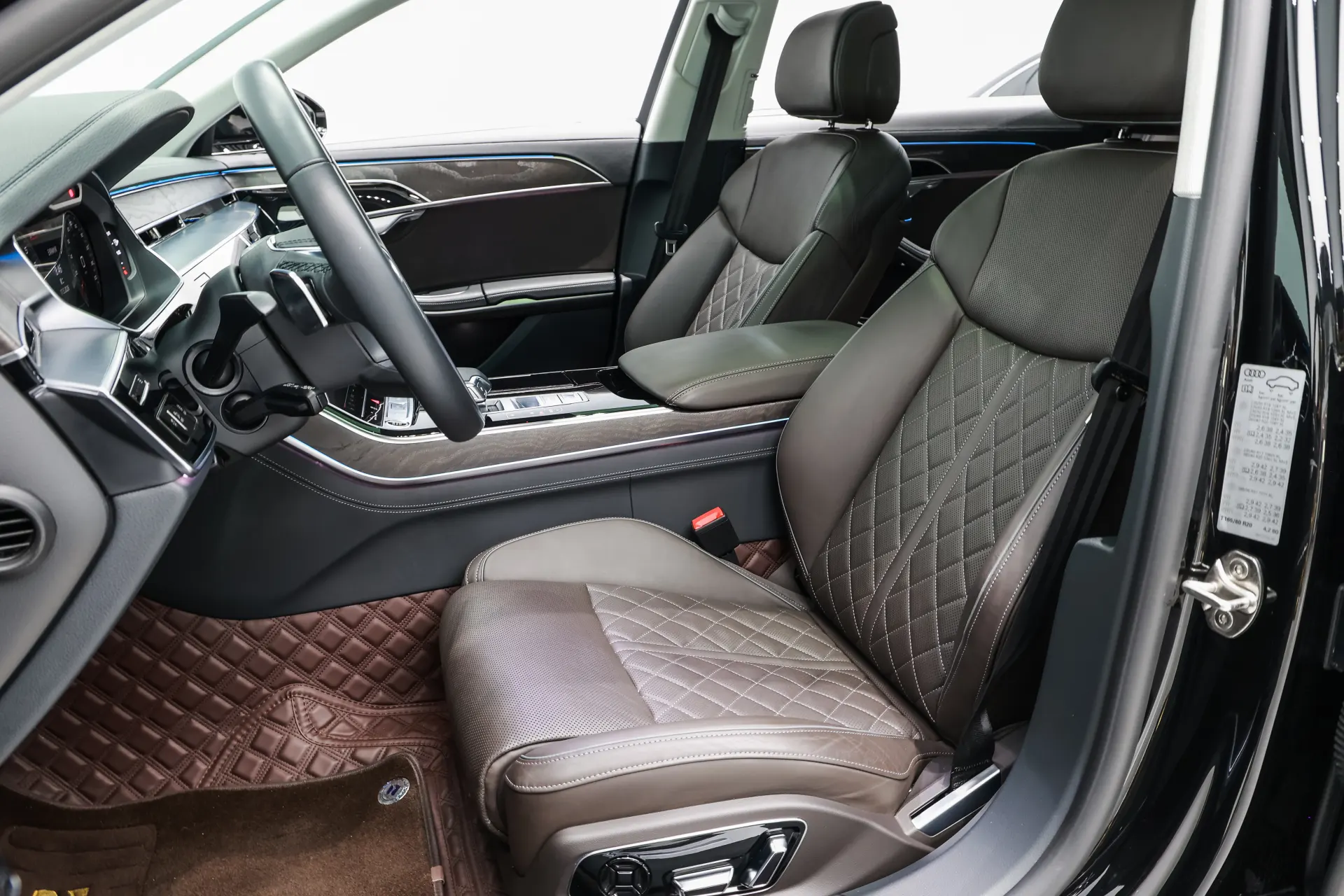 Audi A8L 50 TFSI, 2024 15