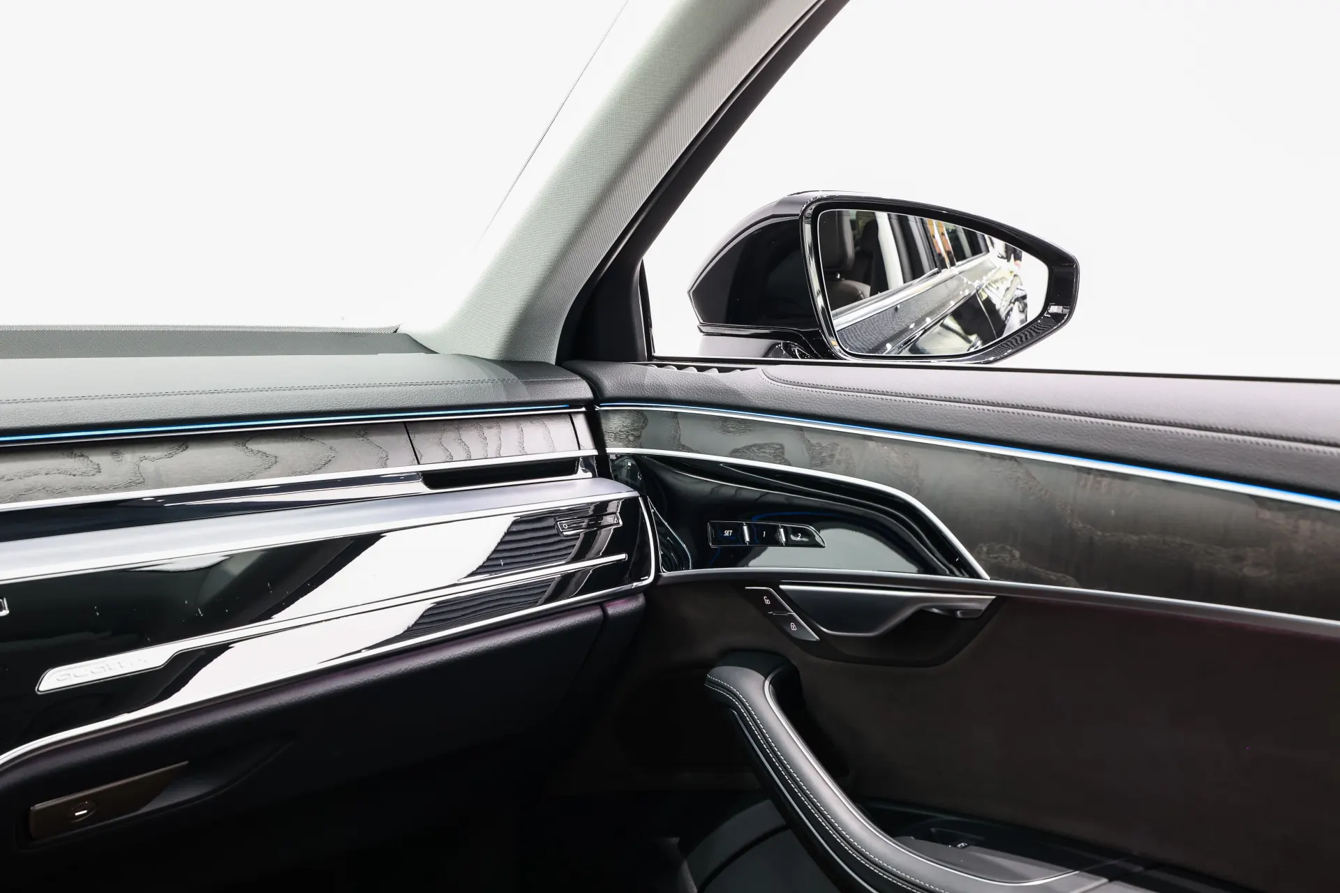 Audi A8L 50 TFSI, 2024 23