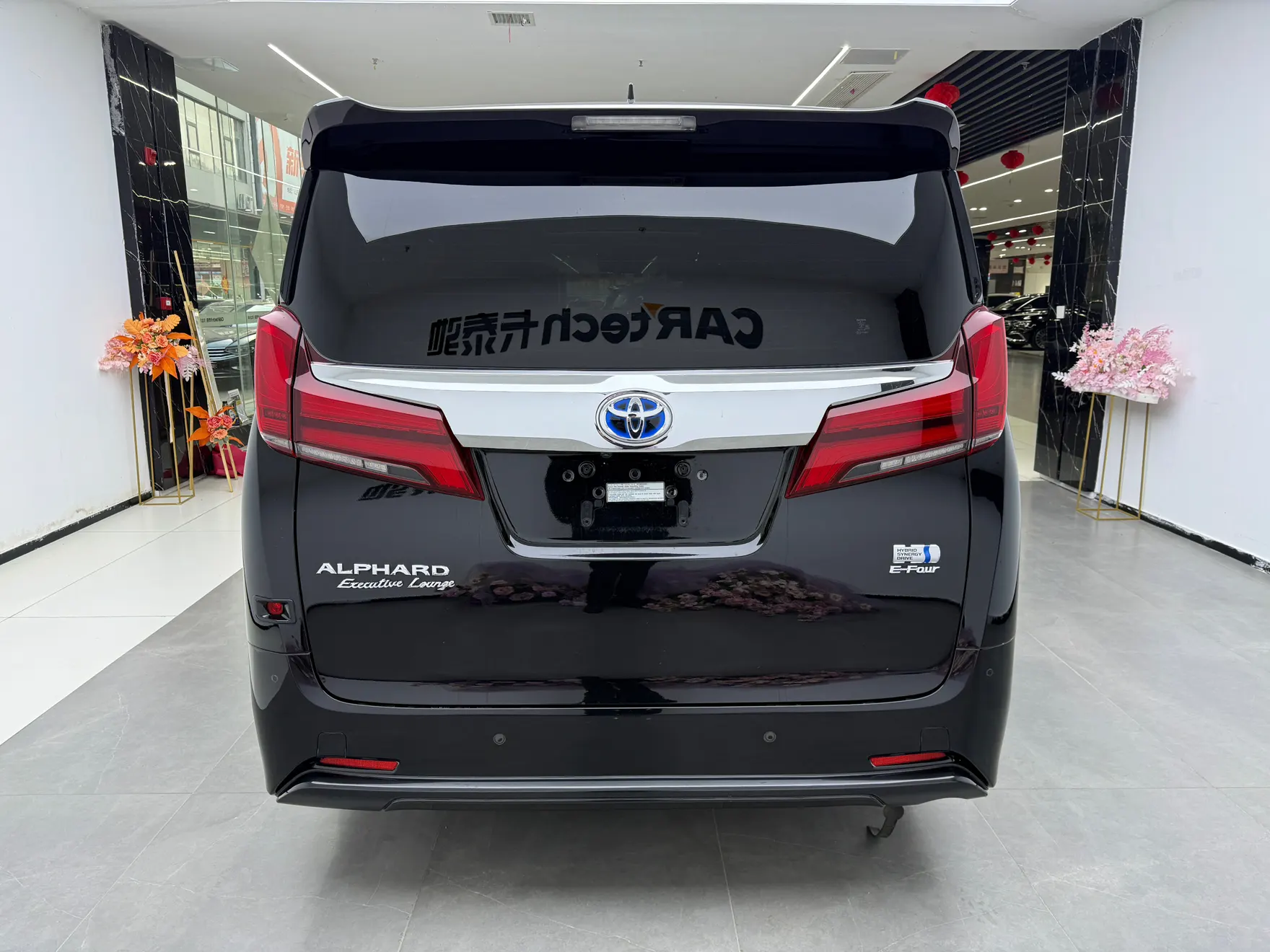 Toyota Alphard, 2022 6