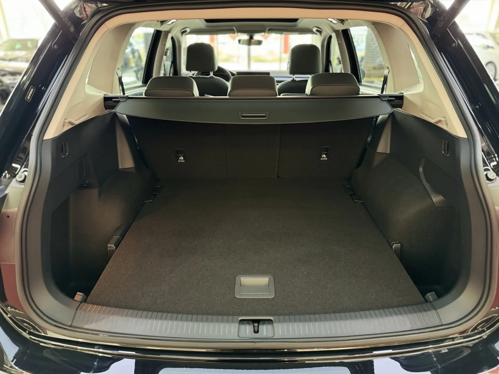 Volkswagen Tiguan L, 2024 13