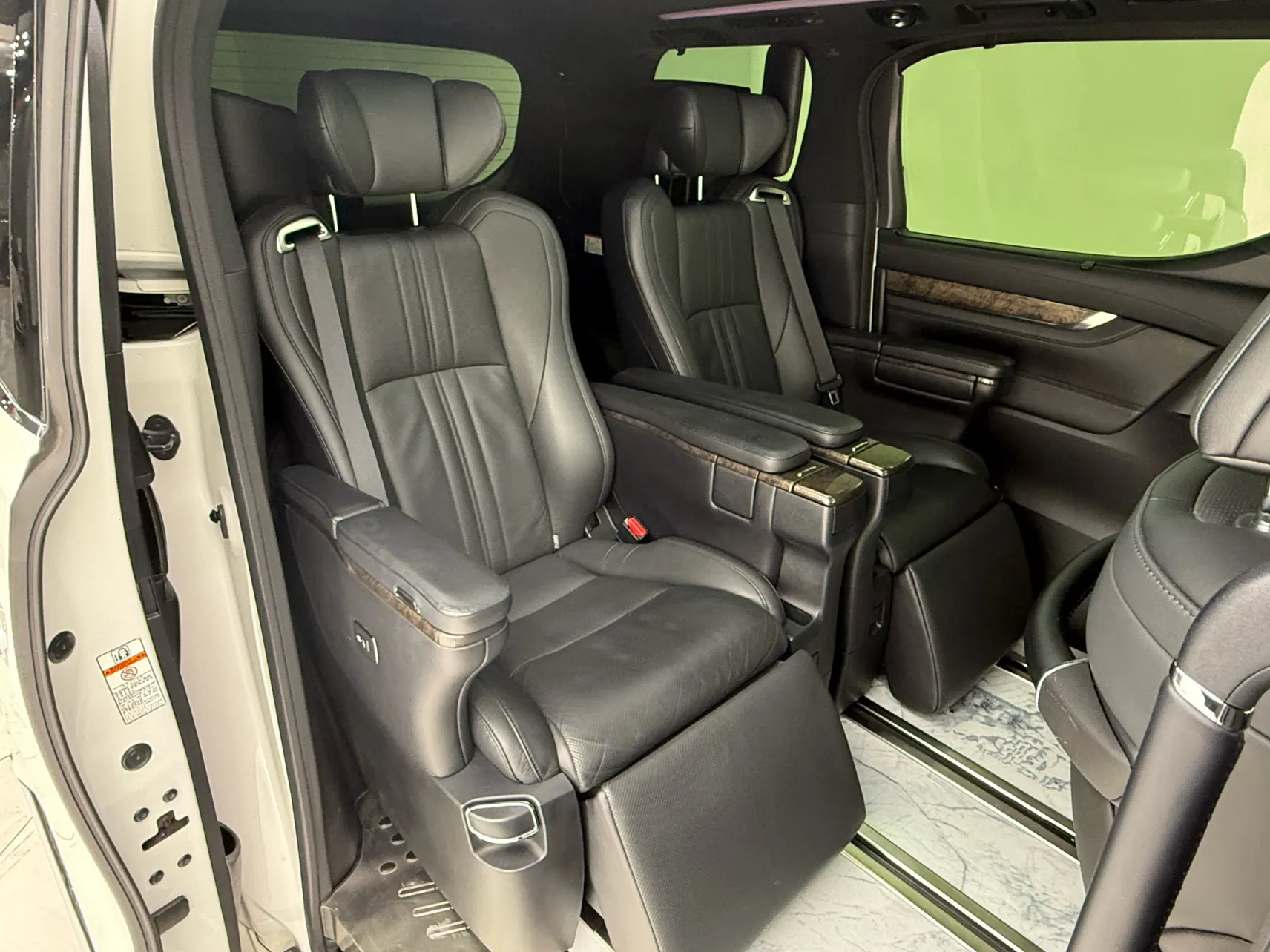 Toyota Alphard, 2019 23