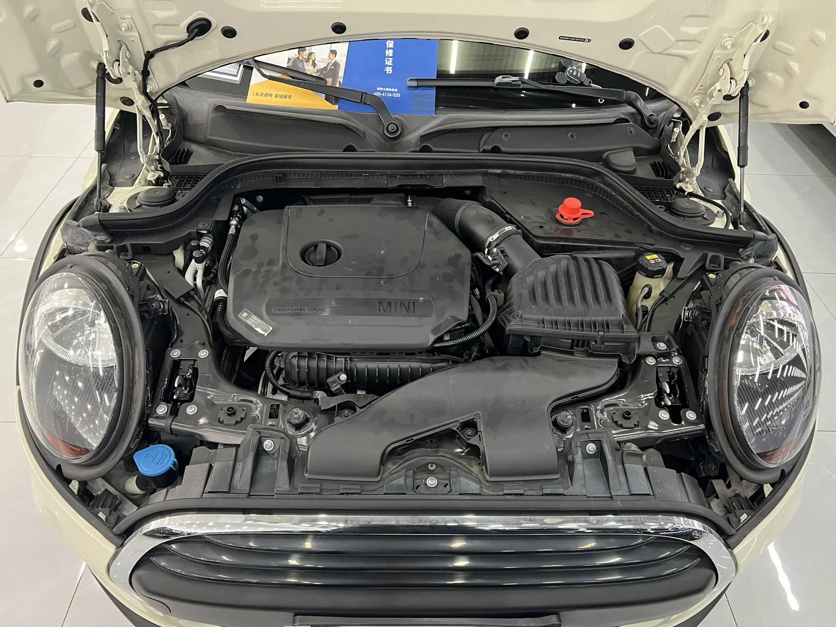 Mini ONE, 2019 13