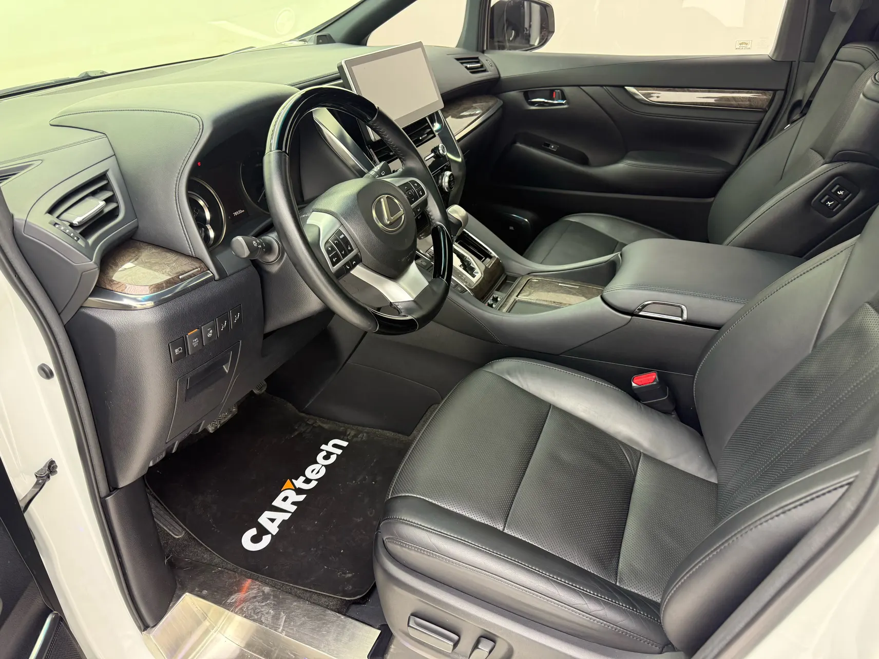 Toyota Alphard, 2019 14