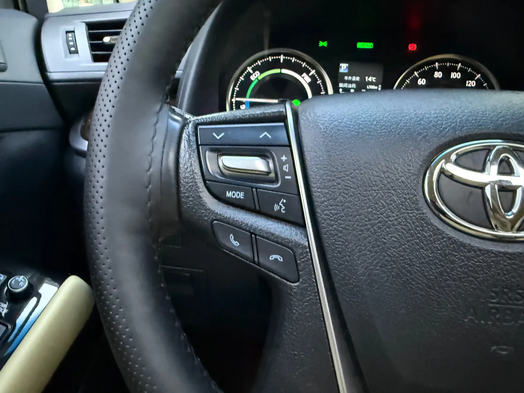 Toyota Alphard, 2022 23
