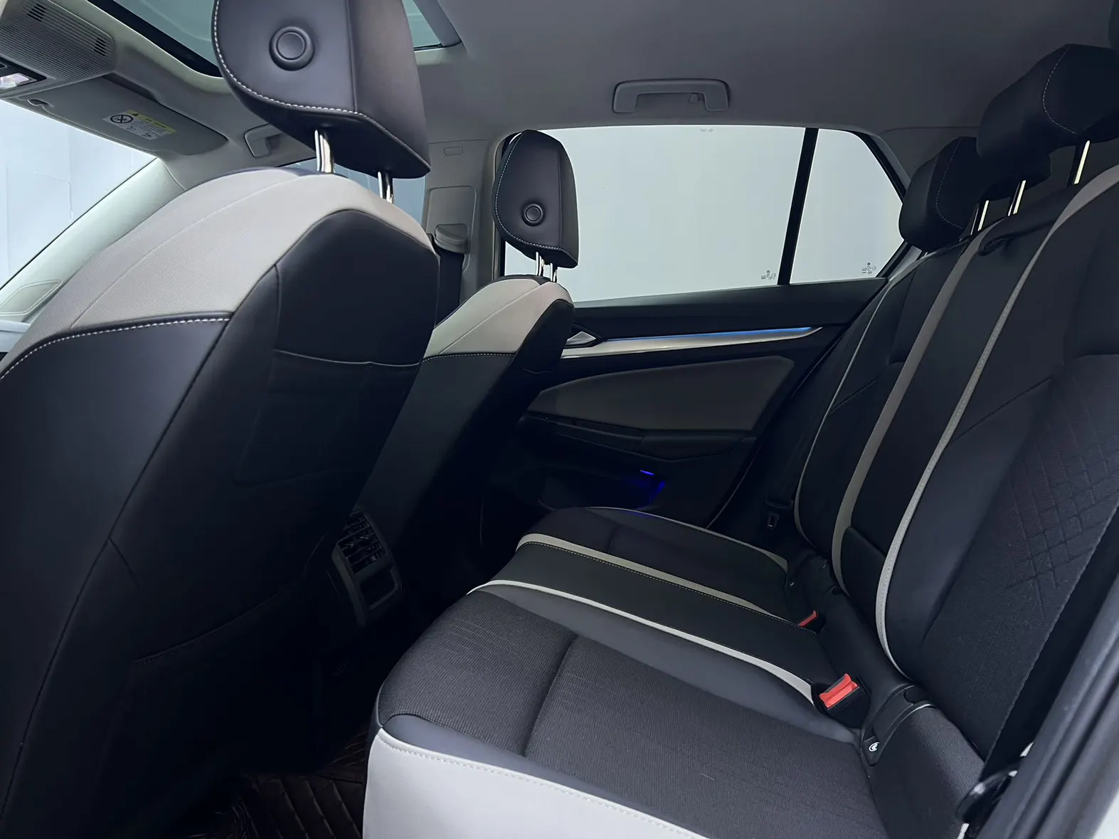 Volkswagen Golf, 2023 6