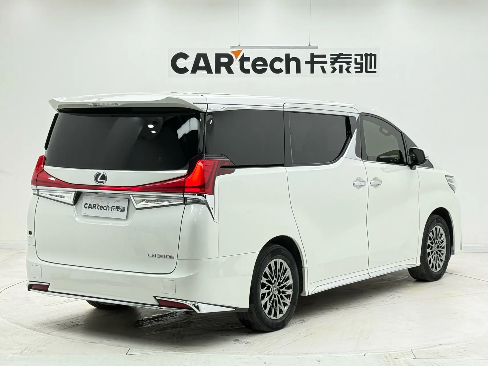 Toyota Alphard, 2019 все фото