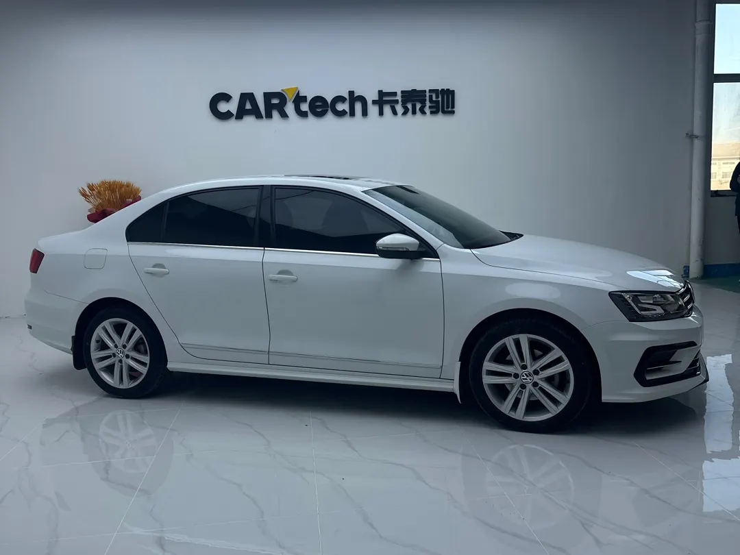 Volkswagen Sagitar, 2019 4