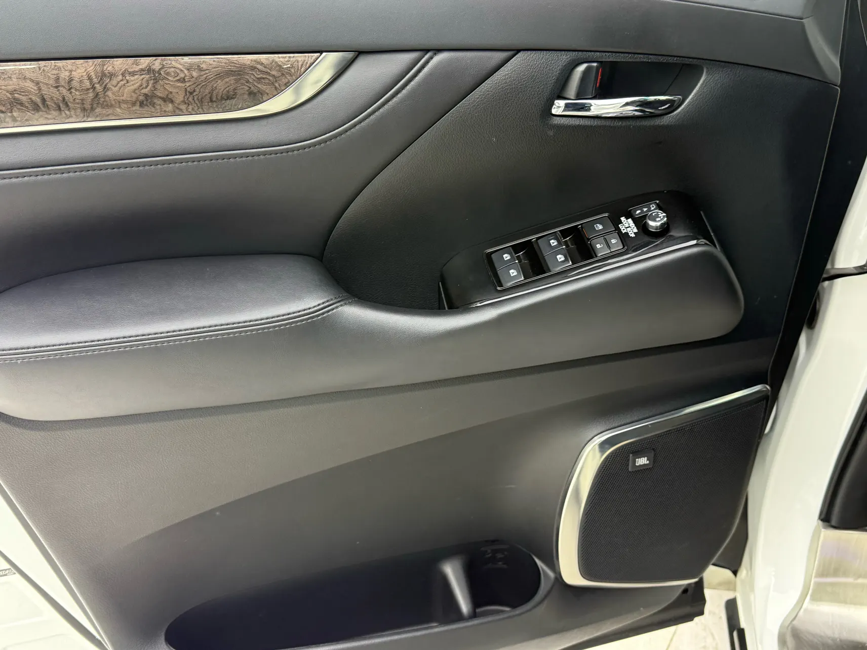 Toyota Alphard, 2019 13