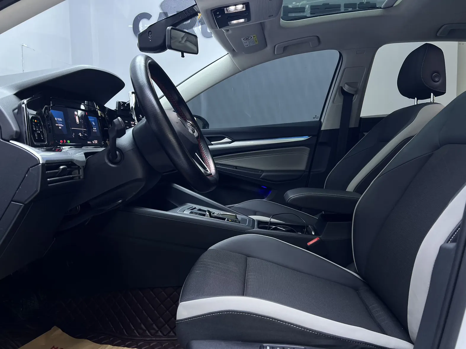 Volkswagen Golf, 2023 4