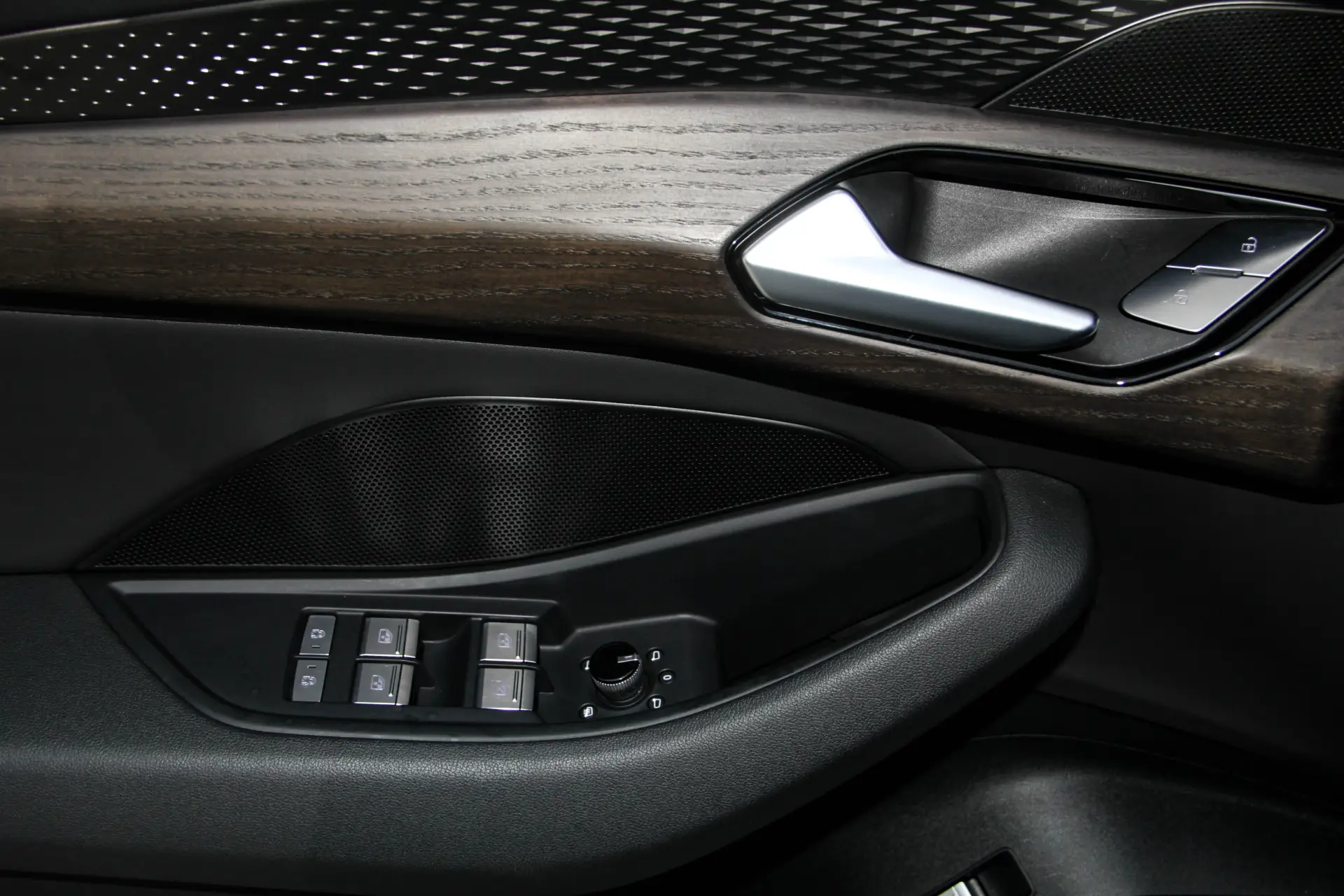 Audi Q6 40 TFSI, 2024 29