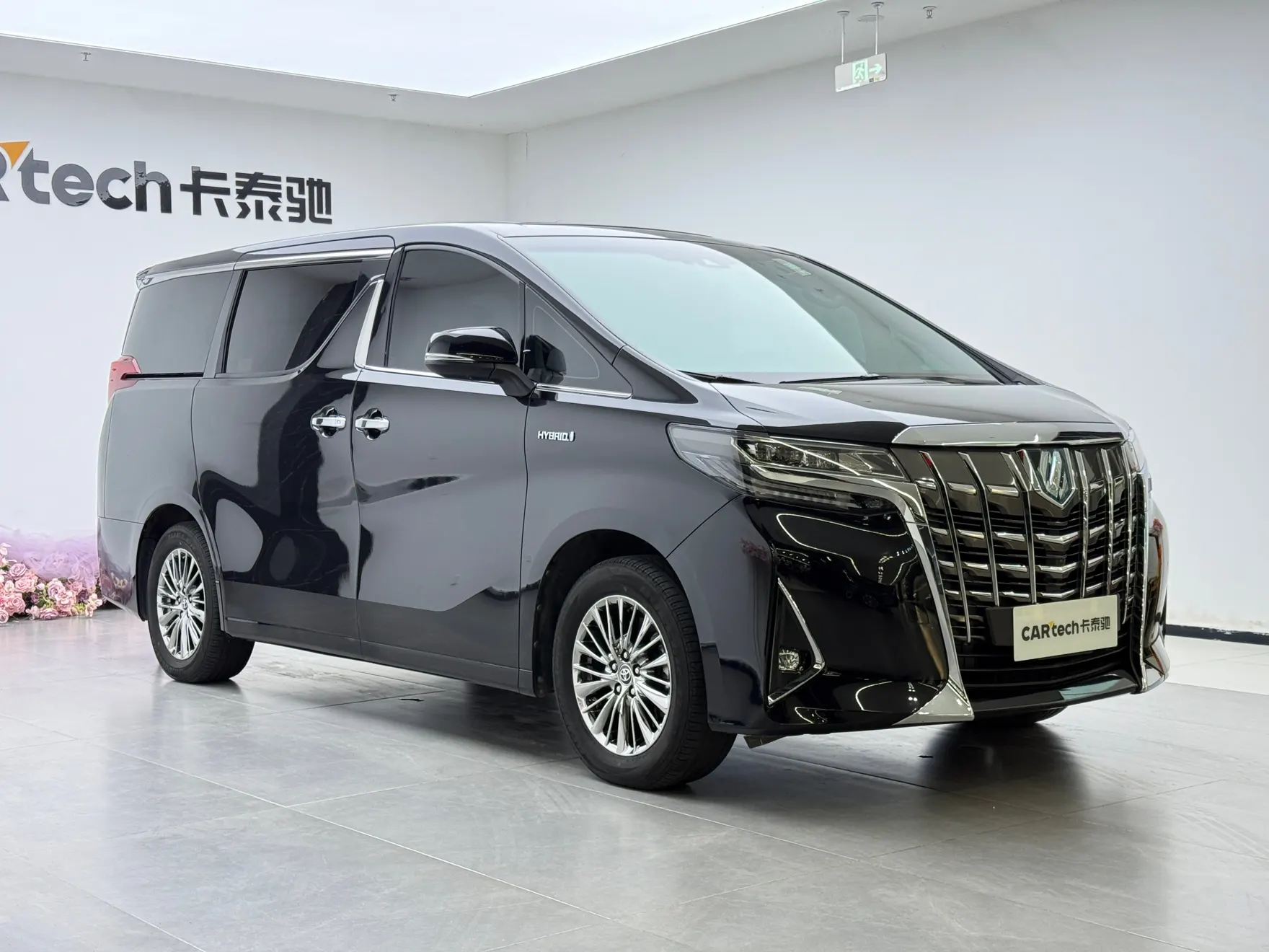 Toyota Alphard, 2022 2
