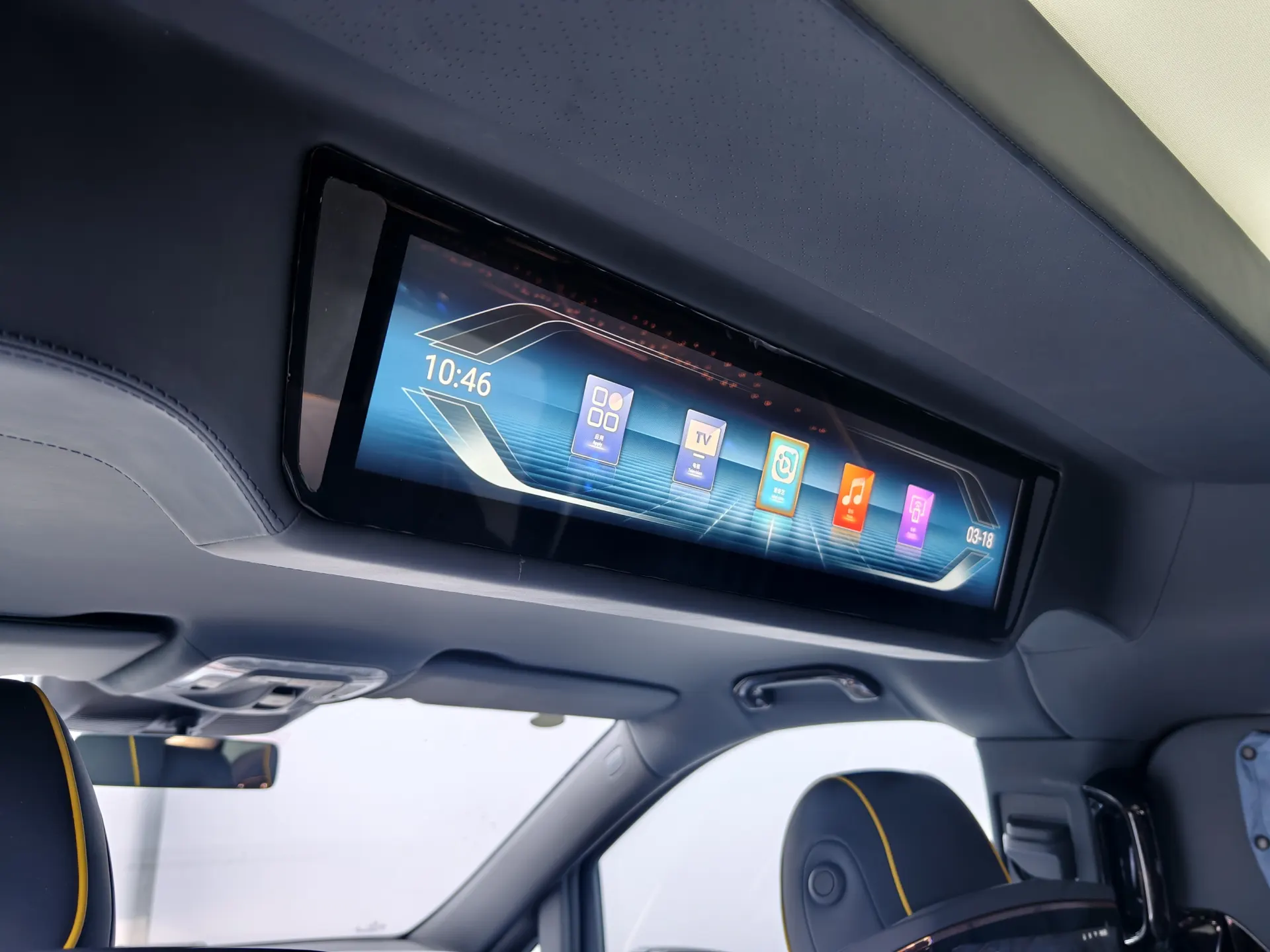 Mercedes-Benz V, 2024 22