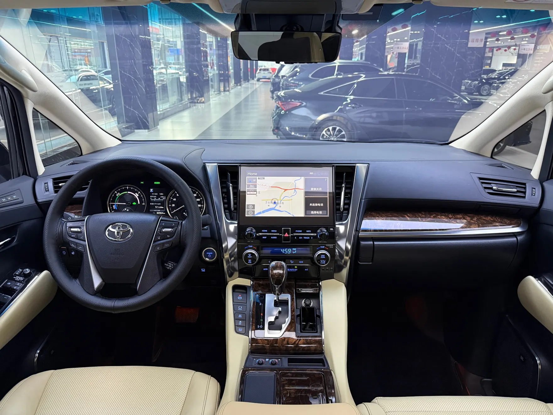 Toyota Alphard, 2022 14