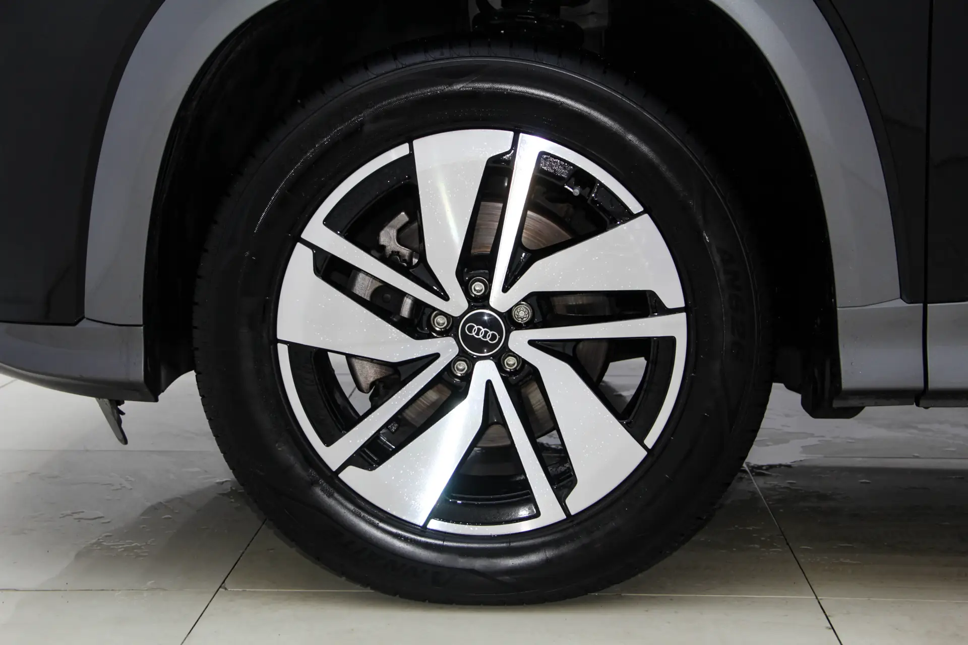 Audi Q6 40 TFSI, 2024 11