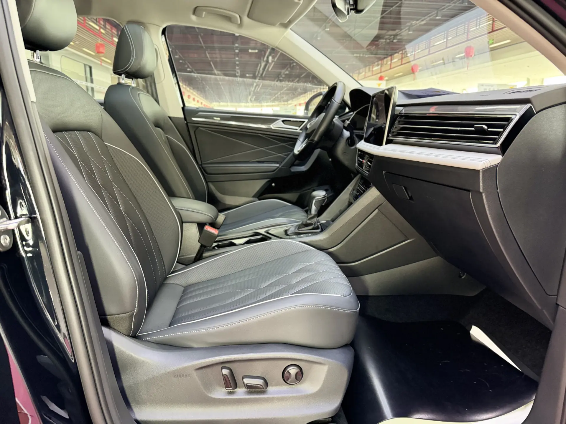 Volkswagen Tiguan L, 2024 20