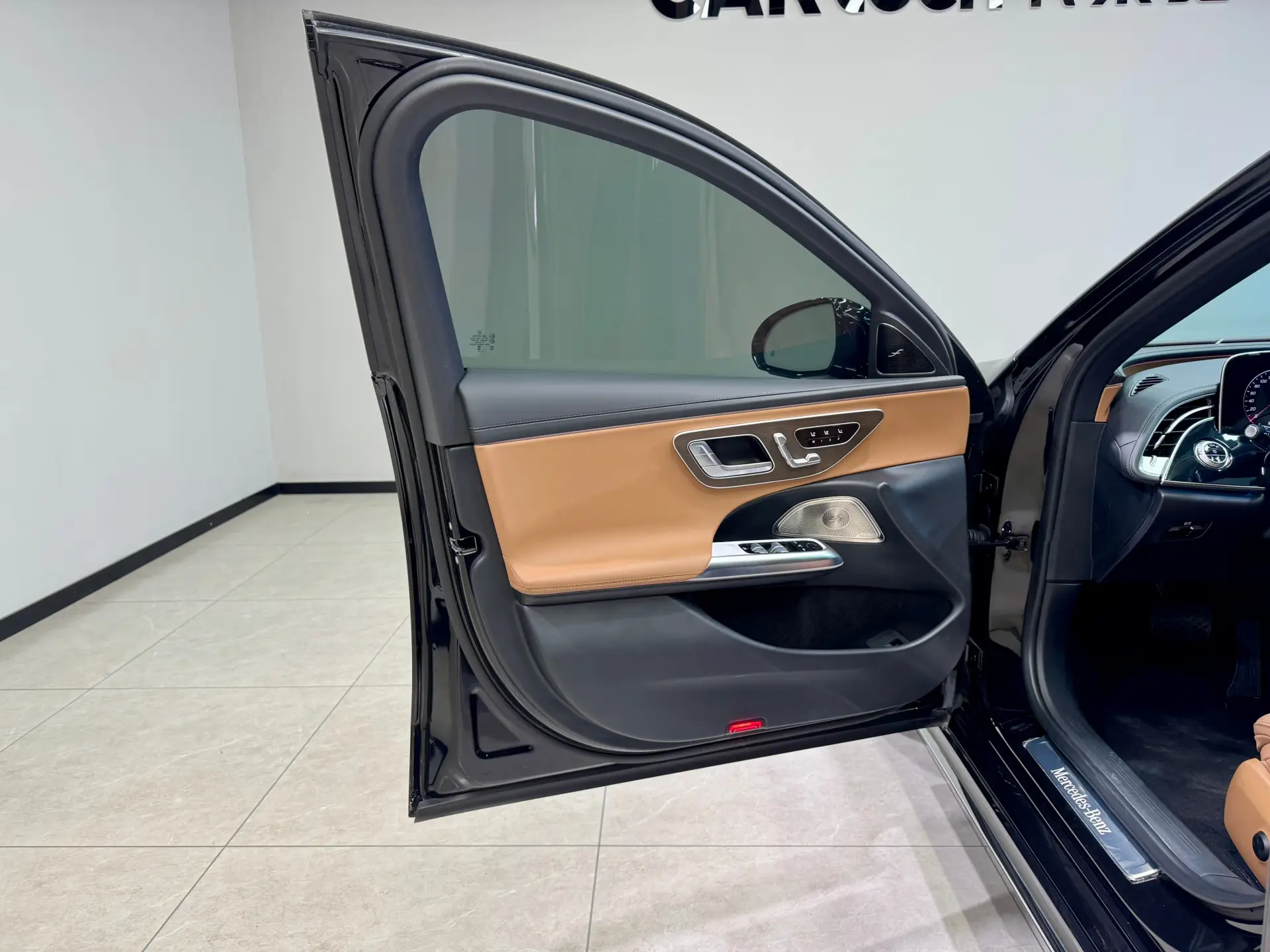 Mercedes-Benz E 300 L, 2024 12