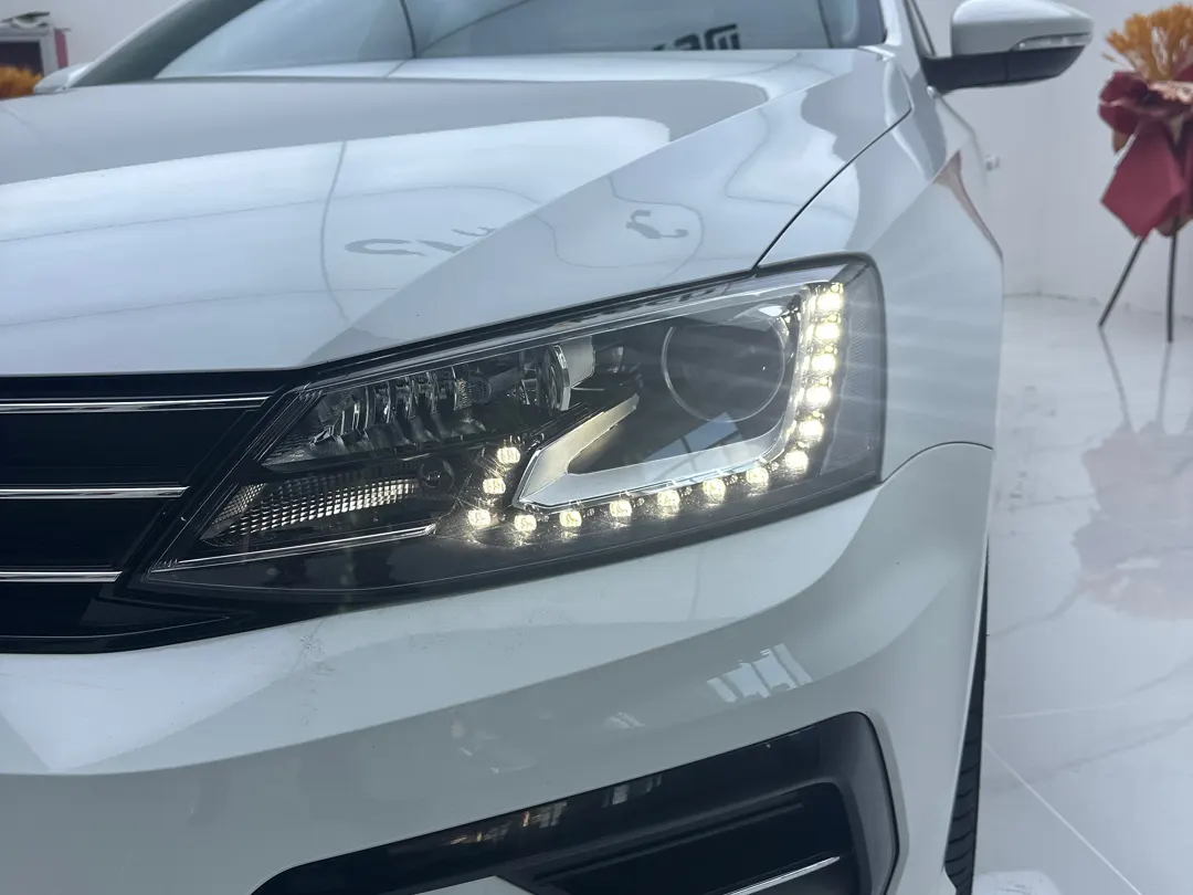 Volkswagen Sagitar, 2019 6