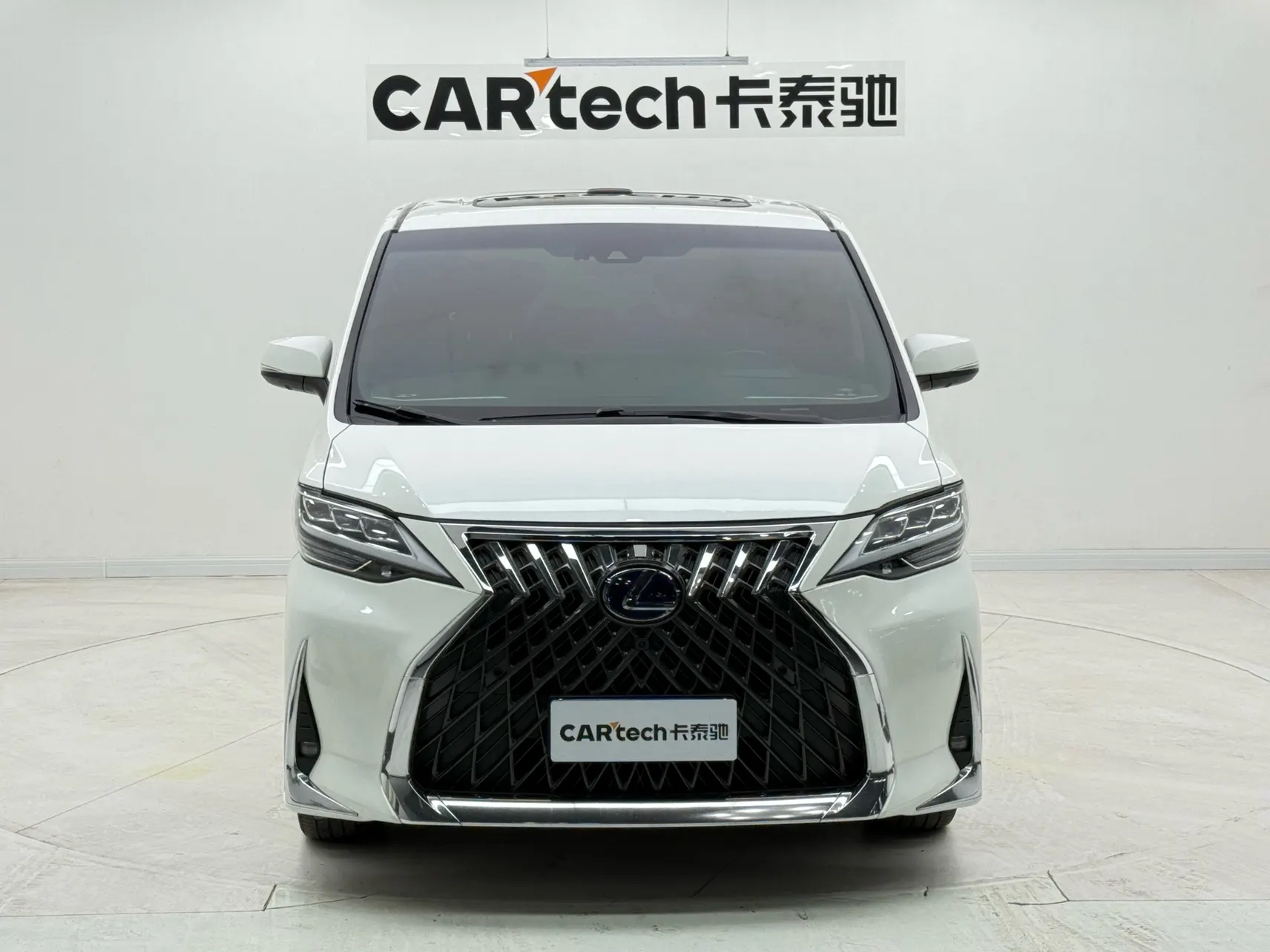 Toyota Alphard, 2019 3