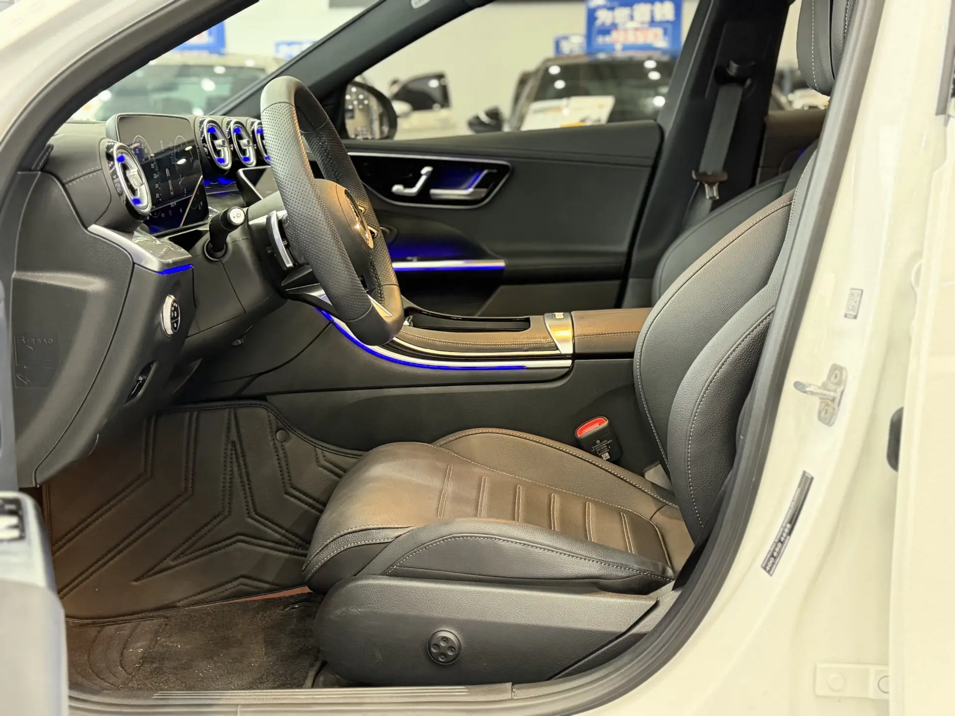 Mercedes-Benz C 260 L, 2024 4