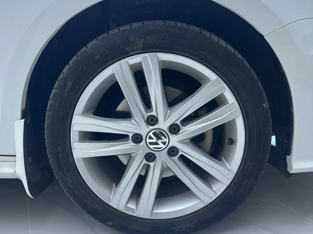Volkswagen Sagitar, 2019 8